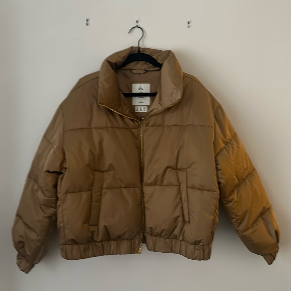 Women’s cropped Abercrombie and Fitch puffer coat.